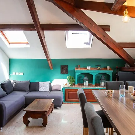 Charm And Authenticity Your Getaway In Cagnes-sur-mer! Lägenhet
